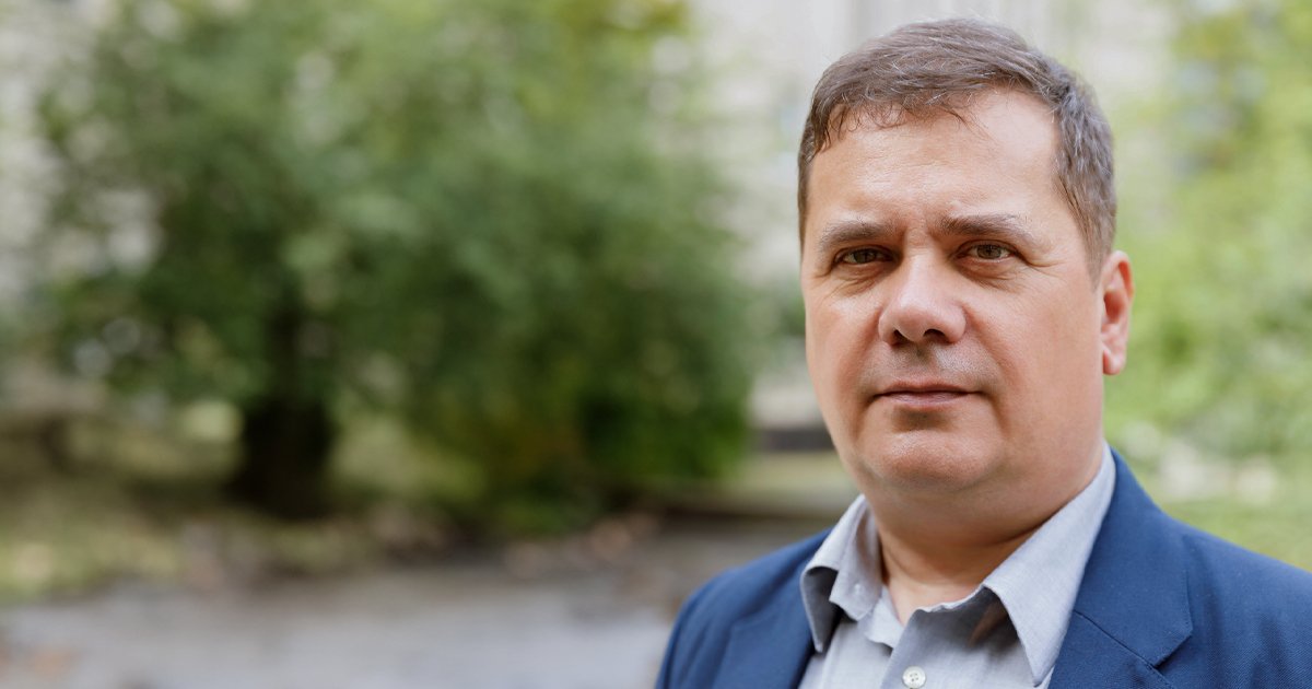 Robert Yovni, Direktoro katar i Karitabilo Fundacia Nevi Generacia