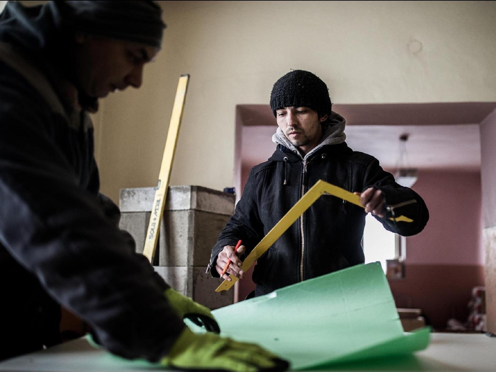 Roma worker in Slovakia. Photo: Akos Stiller